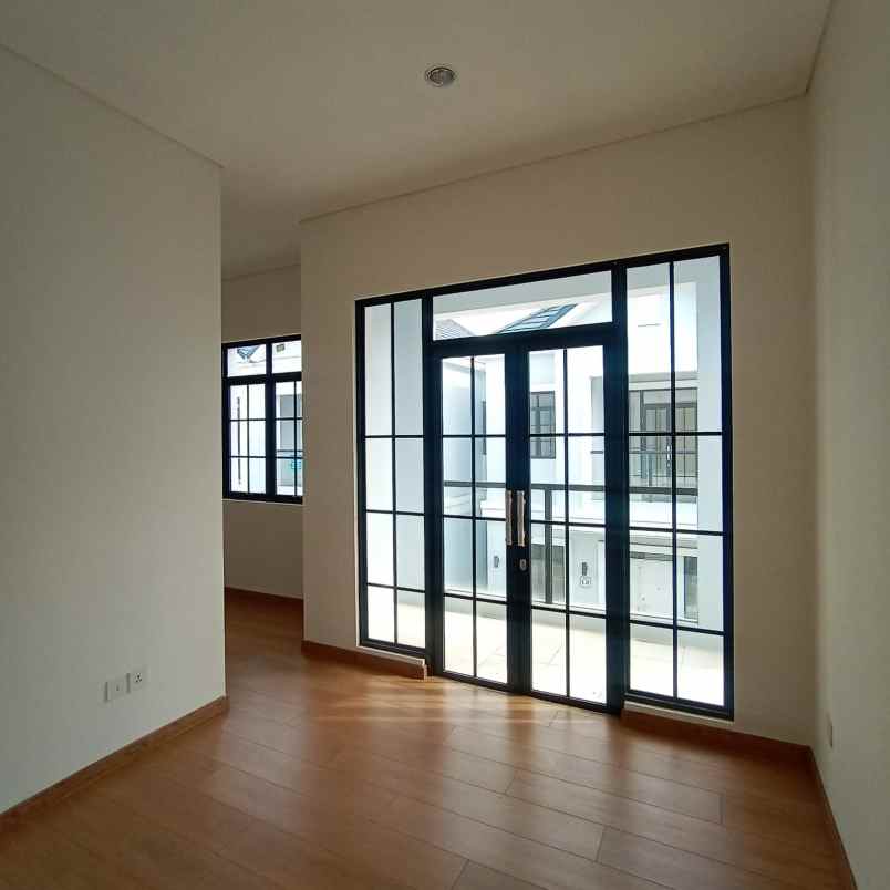 disewa rumah hook viridia lavon swan city tangerang