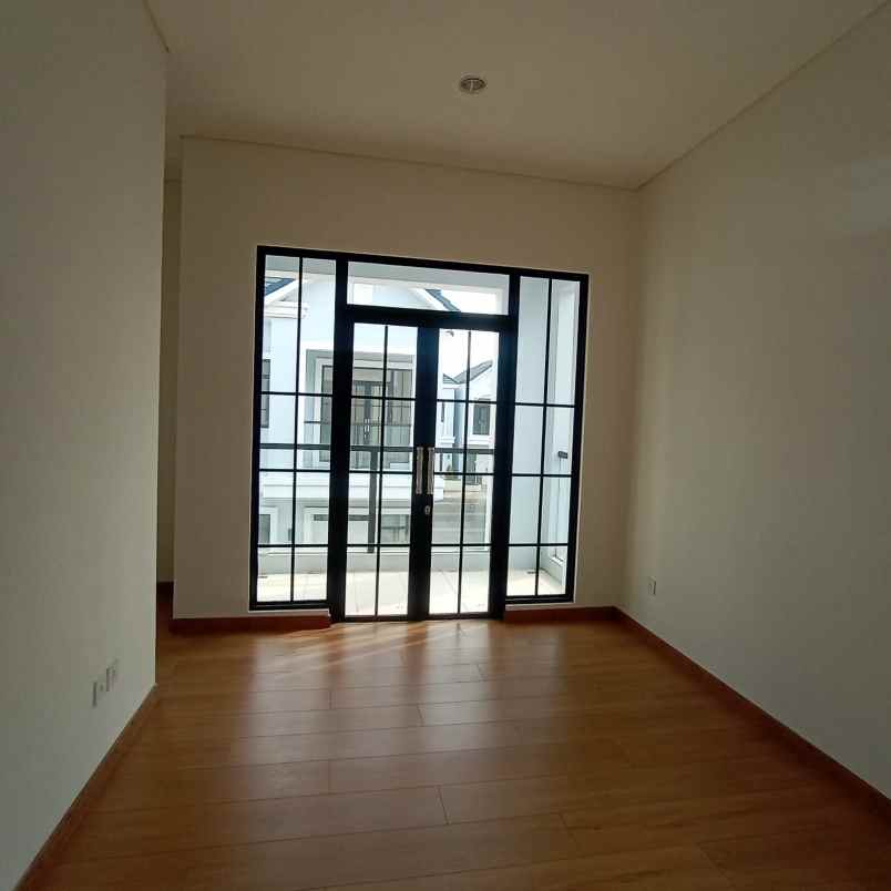 disewa rumah hook viridia lavon swan city tangerang