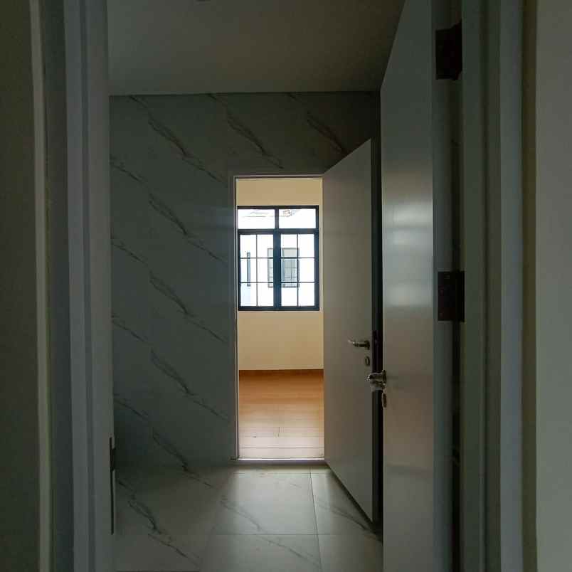 disewa rumah hook viridia lavon swan city tangerang