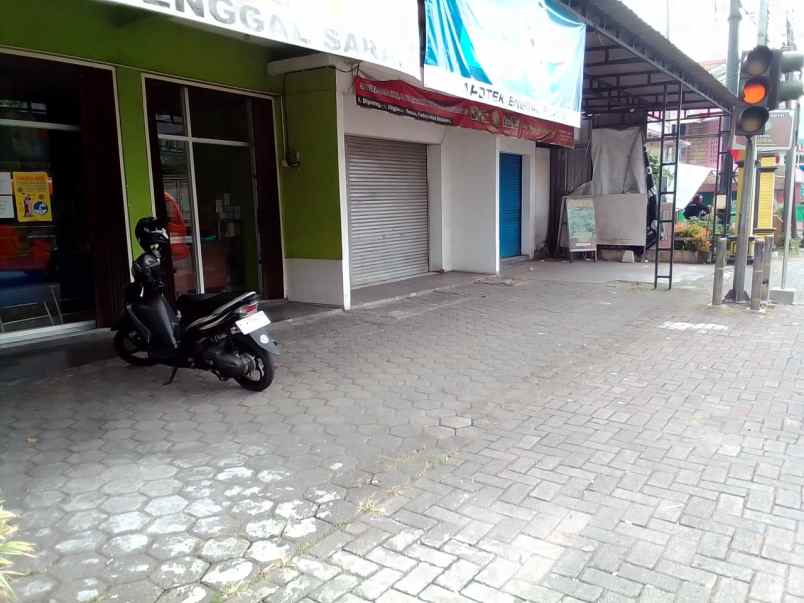 disewakan 2 toko lokasi ungaran