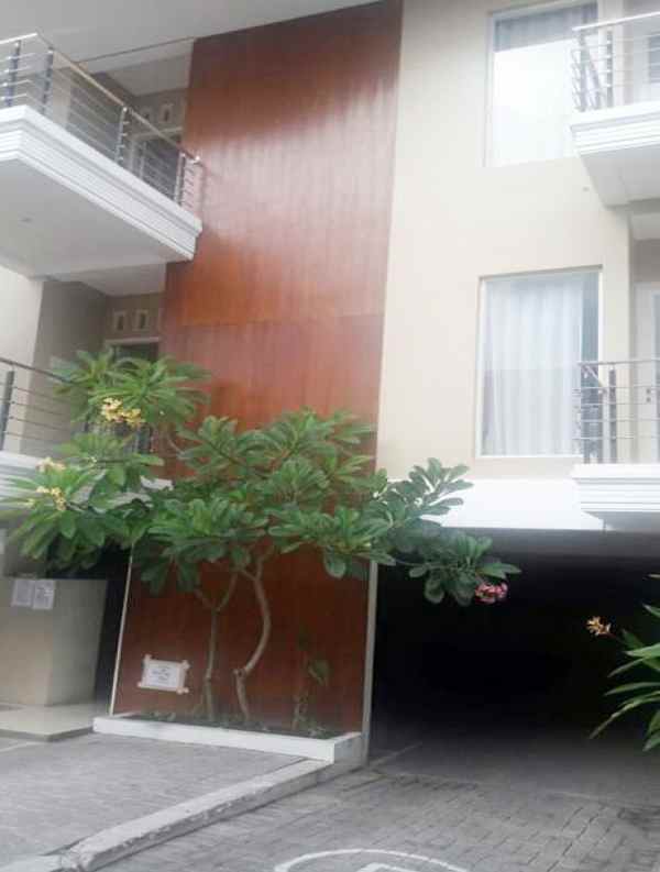disewakan kost jl dukuh kupang barat gg