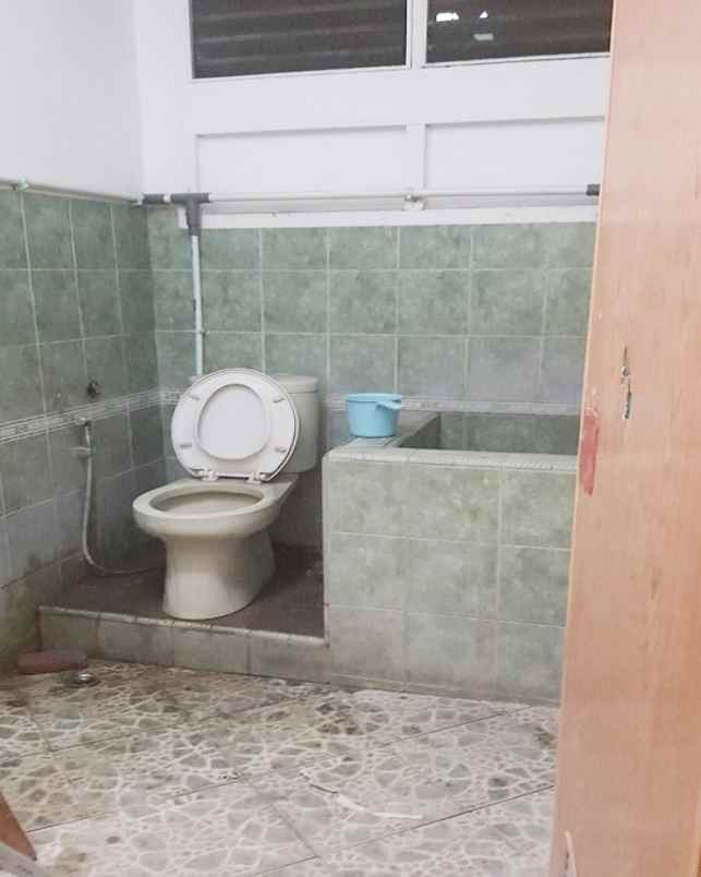 disewakan ruko gudang kantor jl kh wahid hasyim no 2 rt