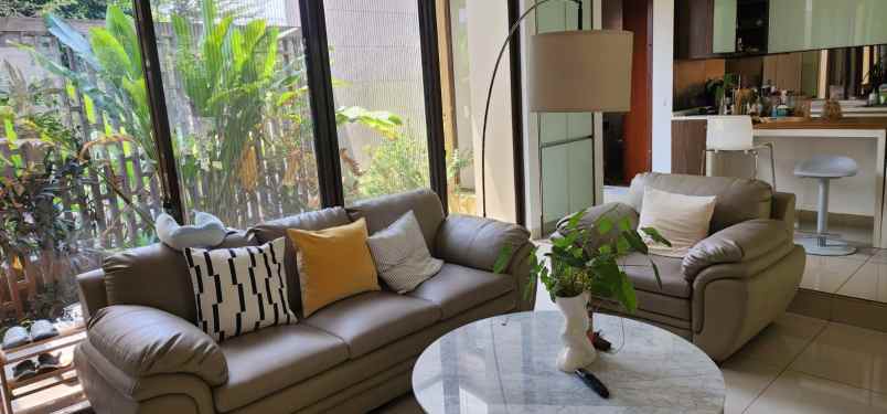 disewakan rumah cluster de heliconia c8 jl