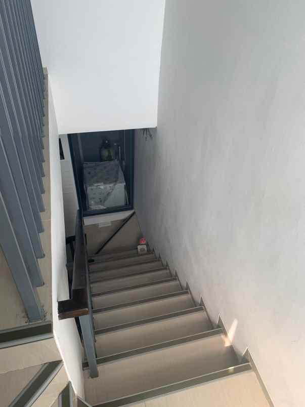 disewakan rumah golden city