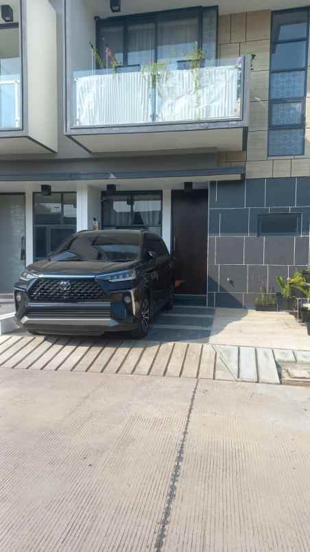 disewakan rumah golden city