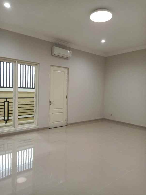 disewakan rumah graha famili blok l surabaya barat