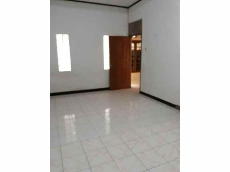 disewakan rumah jl binawarga ii rt06 07