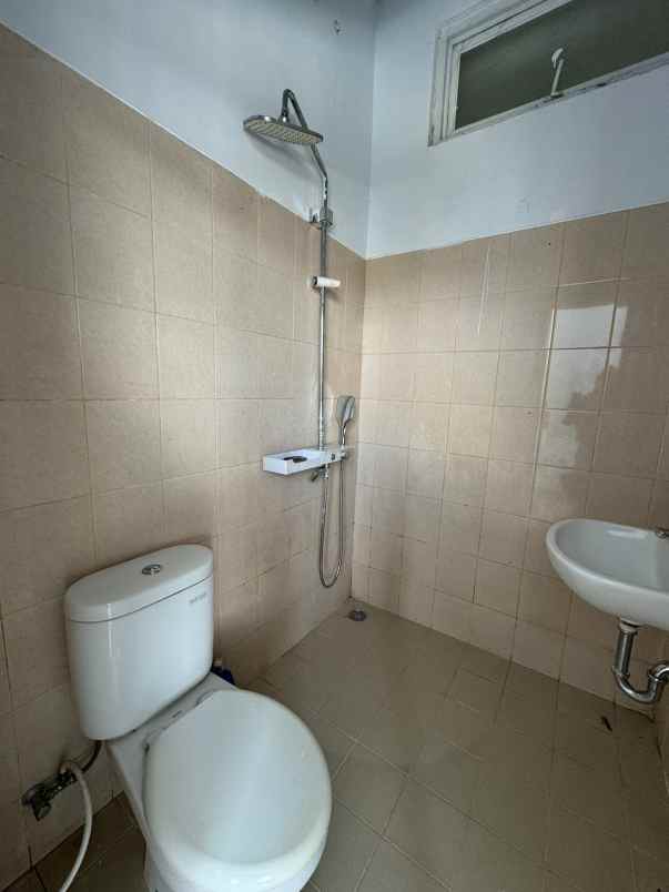 disewakan rumah talaga bestari