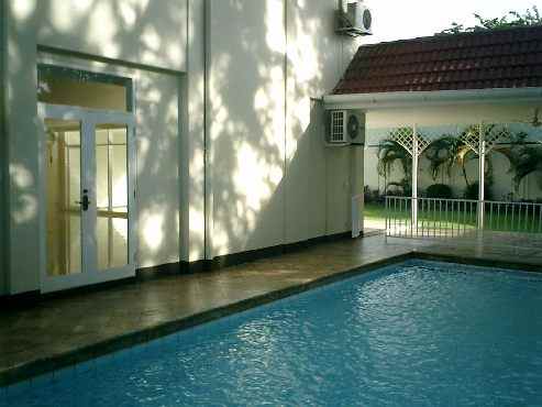 for rent cozy house inside compound at pejaten