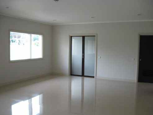 for rent hommy house inside compound at kemang