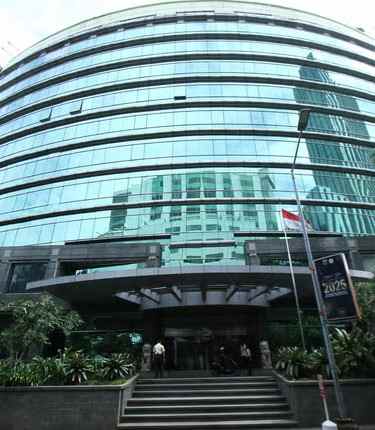 gedung graha iskandarsyah jakarta selatan