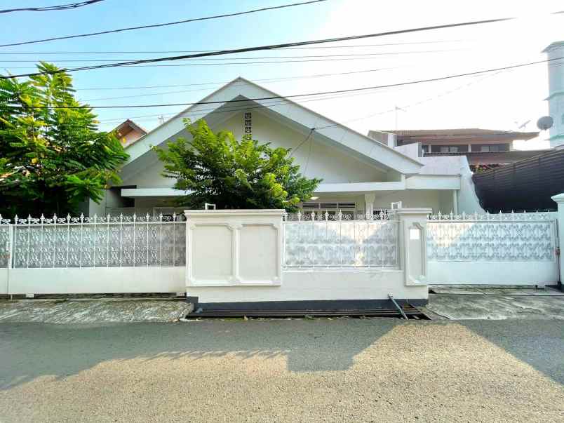 jl kelinkit 1 lantai uf ines