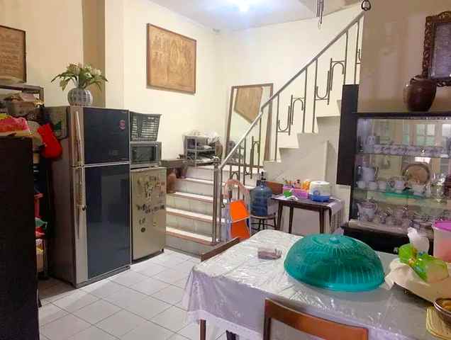 jl menteng wadas selatan 2 lantai ami