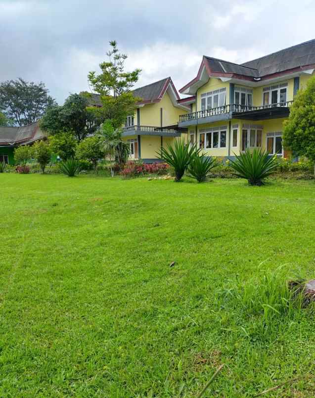 jual hotel resort bagus di kawasan megamendung bogor