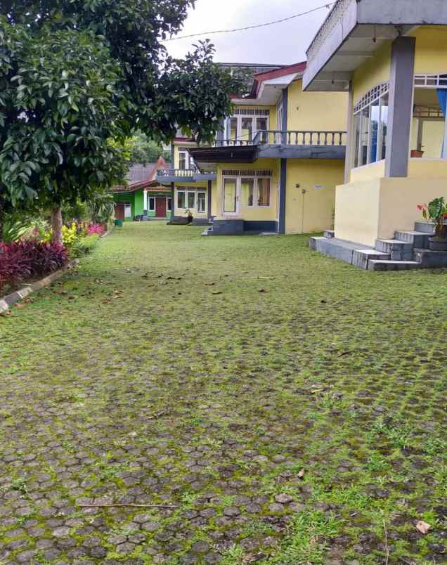 jual hotel resort bagus di kawasan megamendung bogor