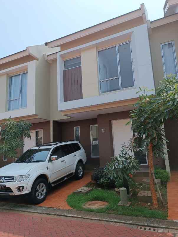 jual rumah di paramount serpong cluster malibu