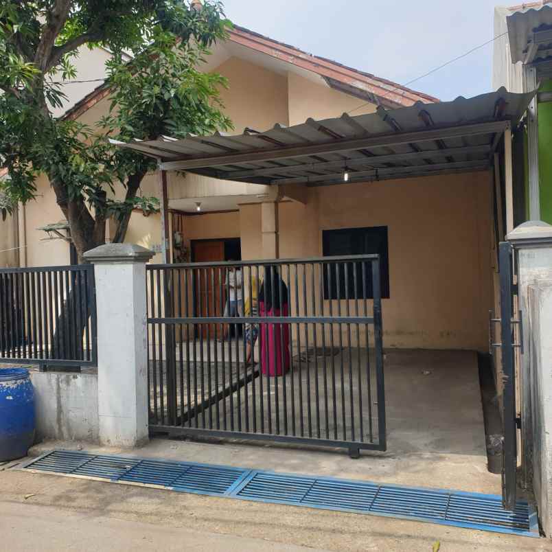 jual rumah second plus 10 kosan di pinang tangerang