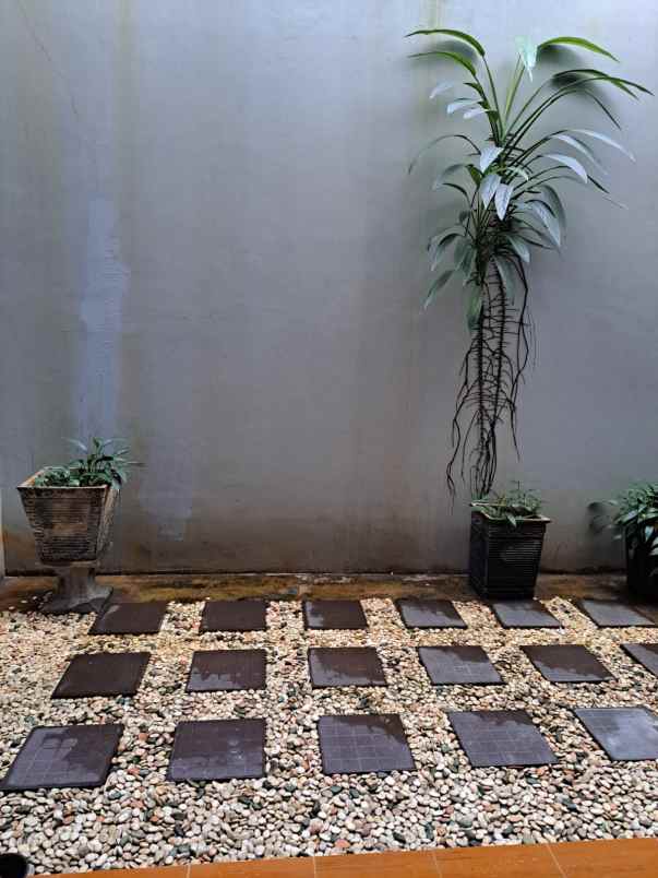 jual rumah semi furnished citra garden 2 jak bar