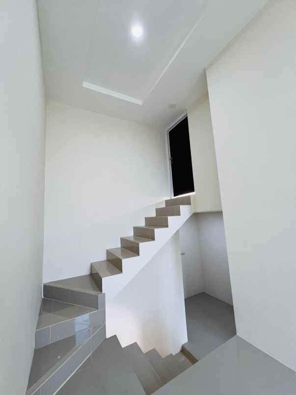 jual rumah siap huni di cilangkap jakarta timur