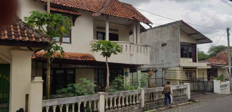 jual tanah bonus bangunan rumah tinggal dan kost