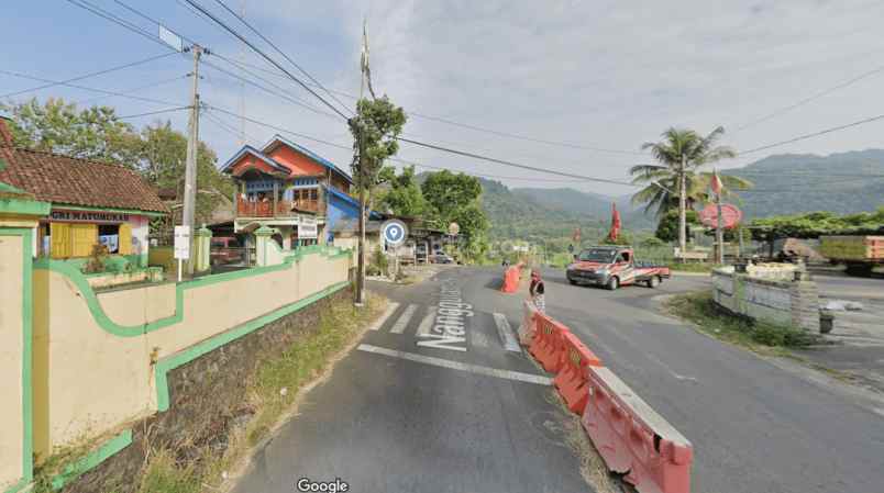 pekarangan view cantik di dekat kopi ampirono