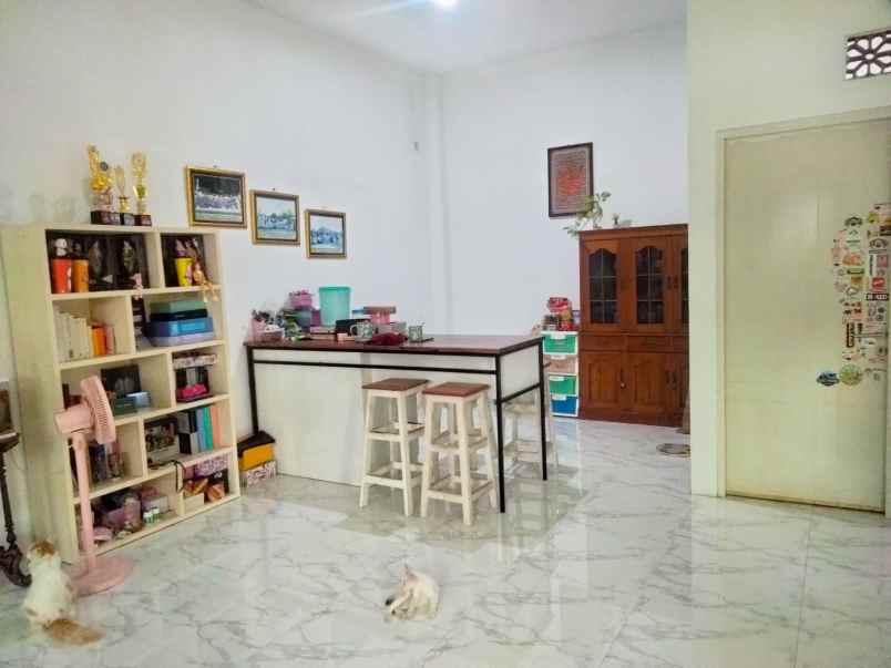 puri surya jaya rumah hook 2 lantai row jalan 12m nego