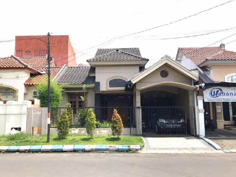 row jalan 8 meter jual rumah delta raya waru sidoarjo