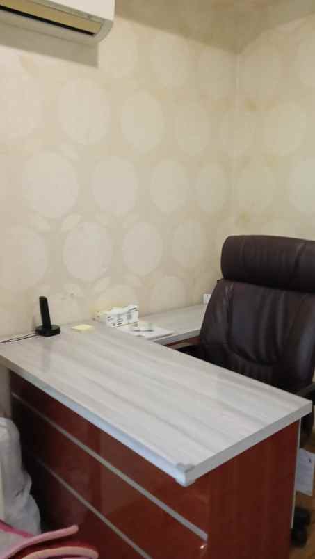 ruang kantor the mansion bougenville fontana furnished