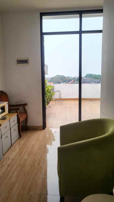 ruko 3 5 lantai lokasi strategis