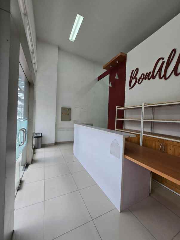 ruko 4 lantai di topaz commercials summarecon bekasi