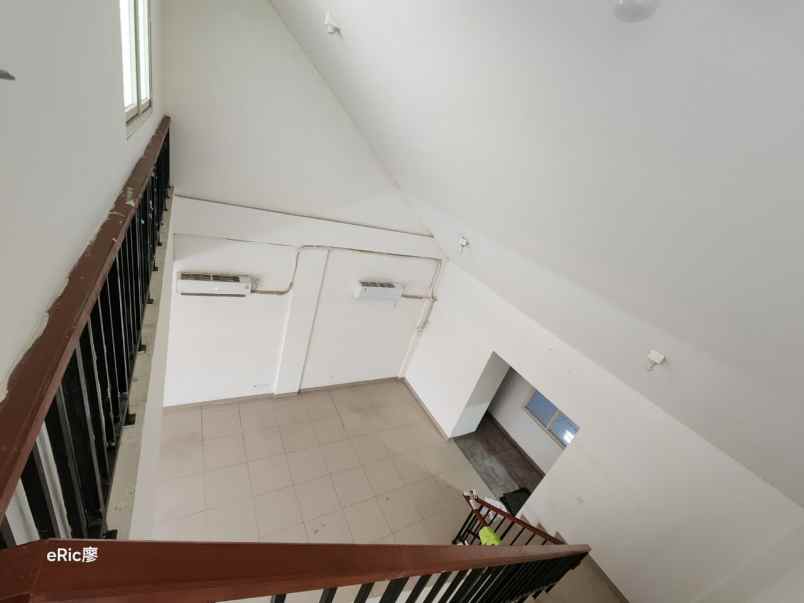 ruko bagus disewakan di arana harapan indah bekasi