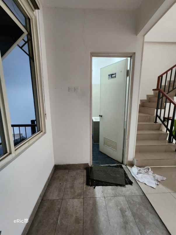 ruko bagus disewakan di arana harapan indah bekasi