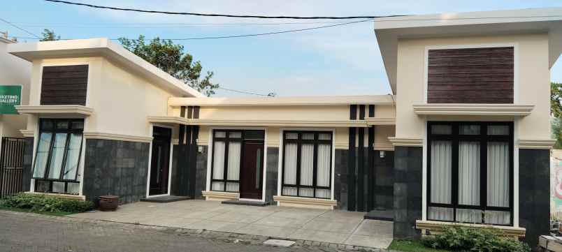 rumah 1 lantai minimalis modern dekat sman 1 singosari