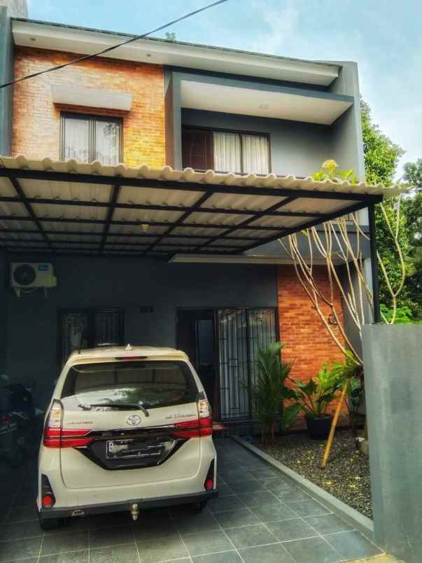 rumah 2 lantai bonus furnished