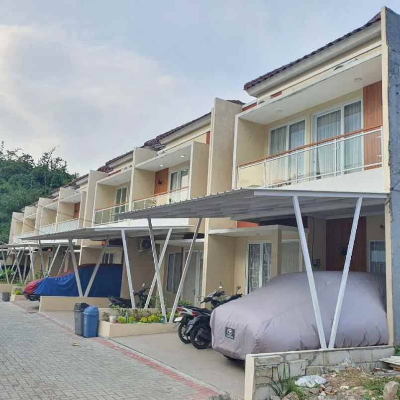 rumah 2 lantai dalam cluster di gdc