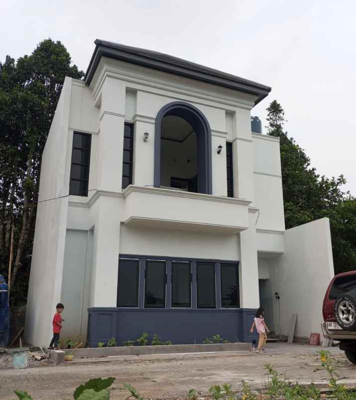 rumah 2 lantai hanya 1 menit dari jl godean km 7