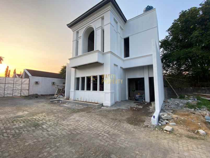 rumah 2 lantai hanya 1 menit dari jl godean km 7