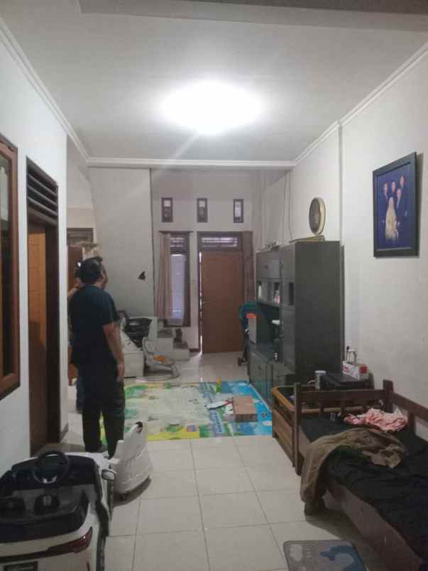 rumah 2 lantai sayap jl purwakarta antapani bandung