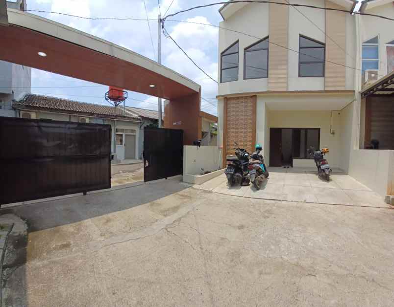 rumah 2 lantai tajur ciledug