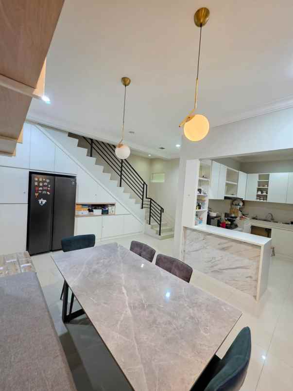rumah 3lantai di sunter jakarta utara