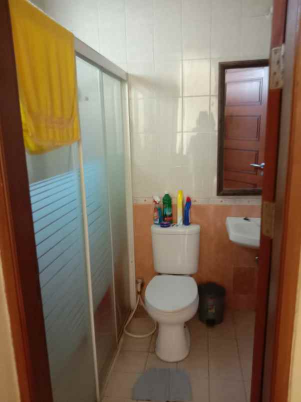 rumah bagus di cluster heliconia harapan indah bekasi