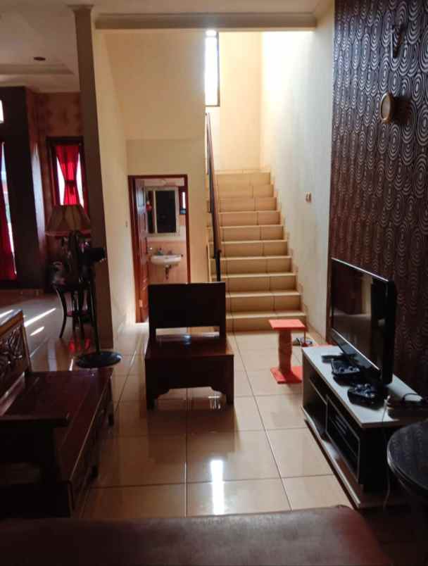 rumah bagus di cluster heliconia harapan indah bekasi