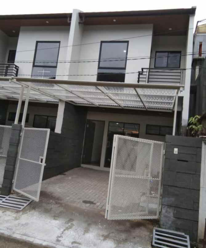 rumah baru 2 lantai siap huni di pasteur dekat tol