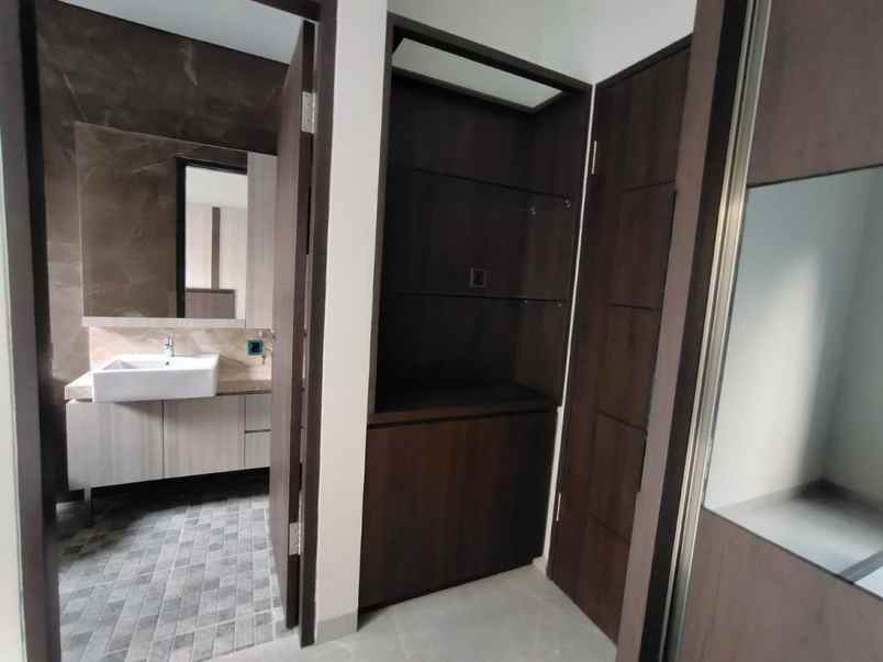 rumah baru 2 lantai siap huni di pasteur dekat tol