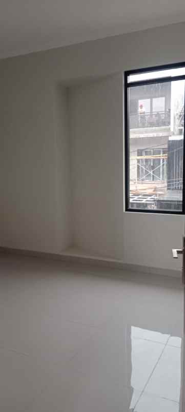 rumah baru minimalis komplek antapani