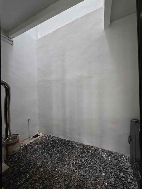 rumah baru non cluster plus rooftop di cipinang jaktim