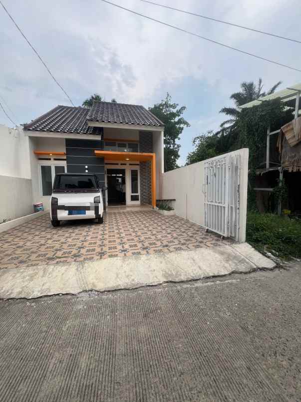 rumah baru siap huni dekat jalan raya kodau bekasi