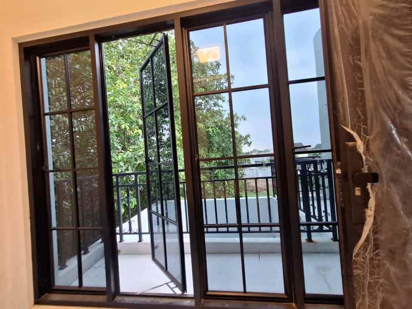 rumah cantik 2 lantai di godean km 7