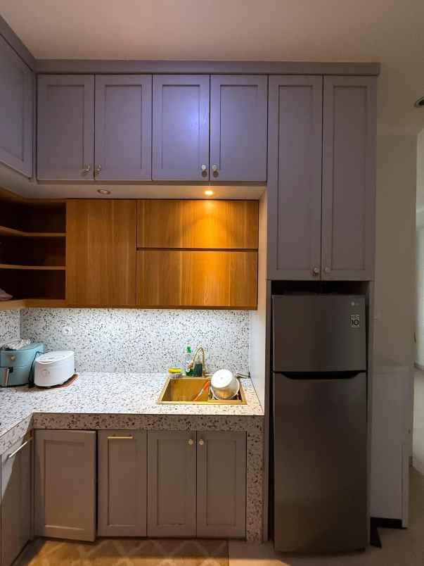 rumah cantik komplek sariwangi semi furnished