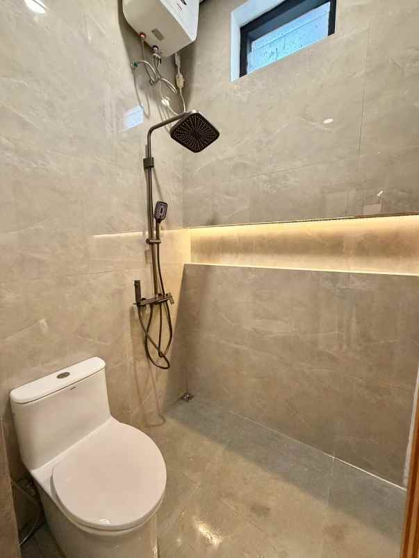 rumah cantik siap huni di jagakarsa jakarta selatan